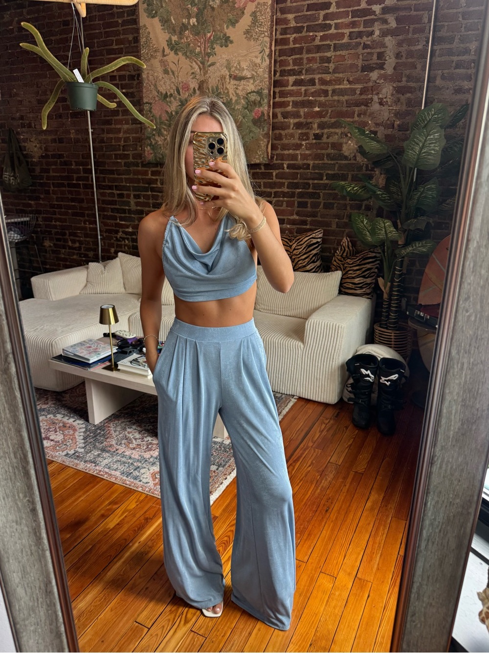 Chic Matching CO-ORD Light Blue Wide-Leg Set - Picture 15 of 16